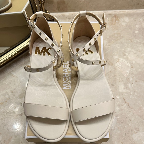 Michael Kors Astrid Flat Sandal Gold and Cream women’s size 7 - Picture 3 of 8